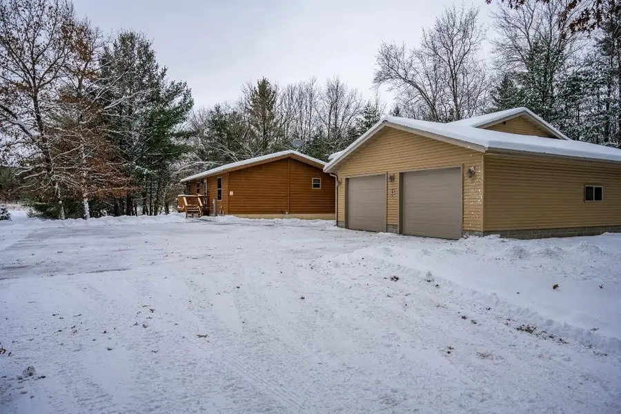 W6017 Howe Lane, New Lisbon, WI 53950 - Image #2