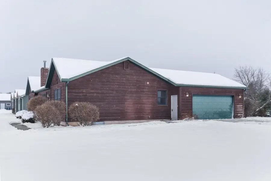 266 Oakbrook Drive, Wisconsin Dells, WI 53965 - Image #3