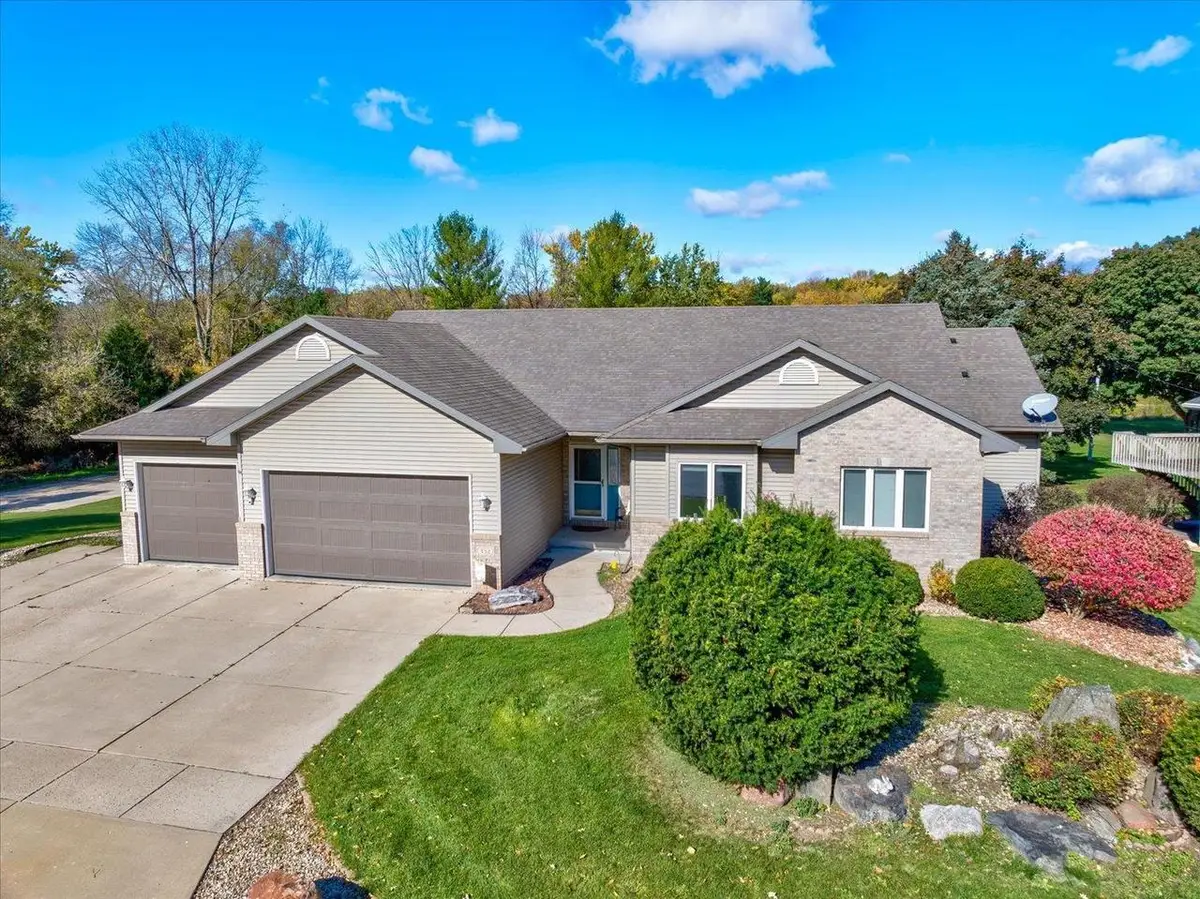 332 Harvard Drive, Deforest, WI 53532 - Image #1
