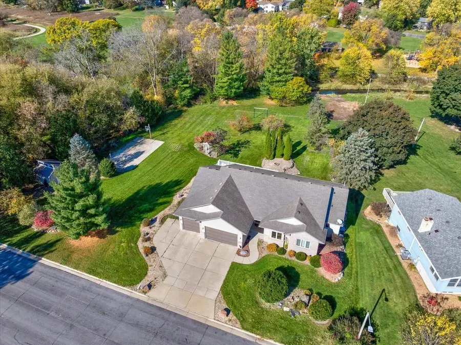 332 Harvard Drive, Deforest, WI 53532 - Image #2