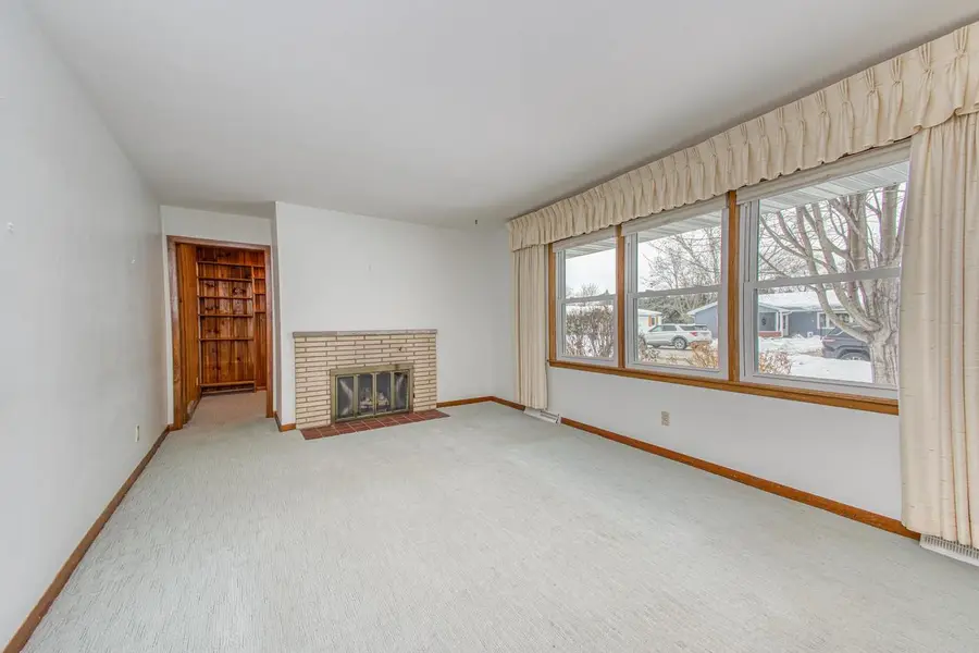 1200 Westhill Avenue, Platteville, WI 53818 - Image #2