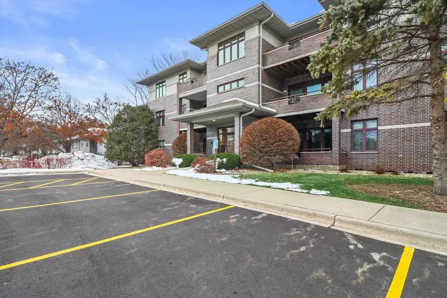 6806 Raymond Road #101, Madison, WI 53719 - Image #2