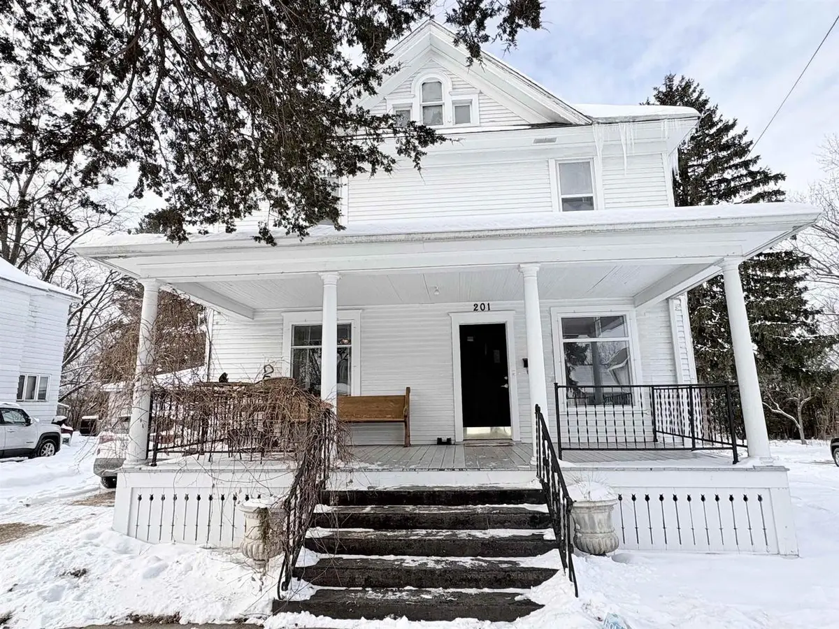 201 N Grove Street, Reedsburg, WI 53959 - Image #1