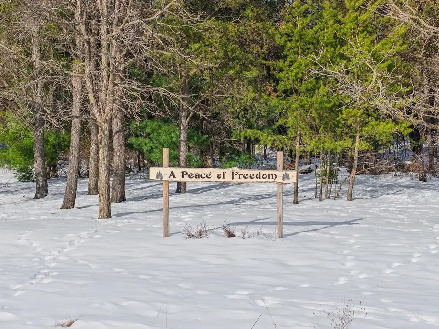 766 Freedom Avenue, Wisconsin Dells, WI 53965 - Image #2