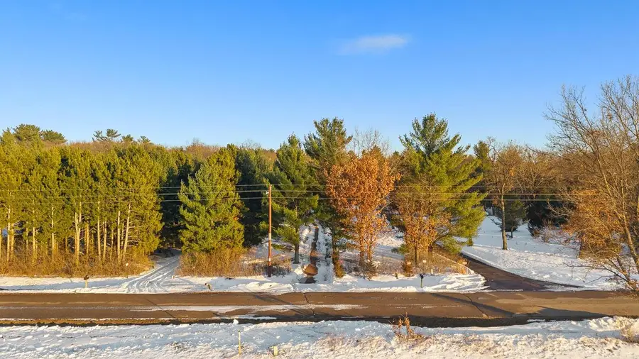 3258 8th Avenue, Wisconsin Dells, WI 53965 - Image #2