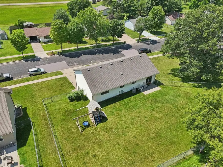 1922 Amanda Drive, Reedsburg, WI 53959 - Image #2