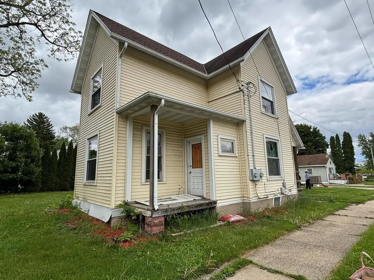 1433 Gartland Avenue, Janesville, WI 53548 - Image #1