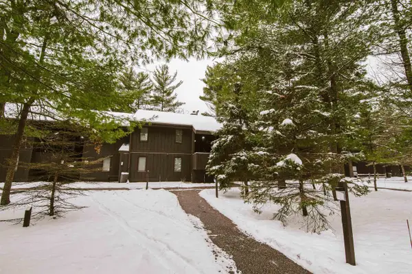 5 Spruce Trail, Wisconsin Dells, WI 53965