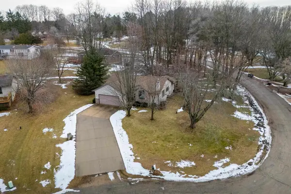N7207 Circle Drive, Pardeeville, WI 53954