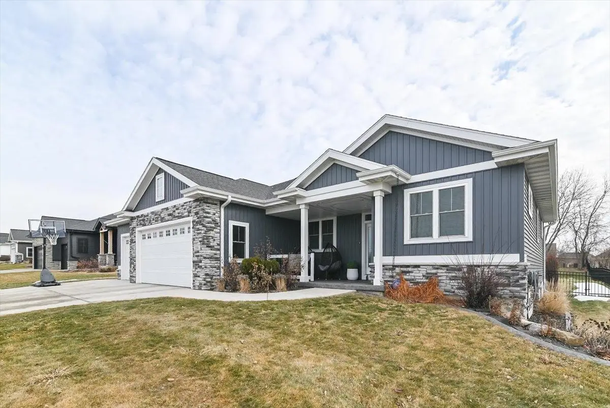 816 Damascus Trail, Cottage Grove, WI 53527 - #1