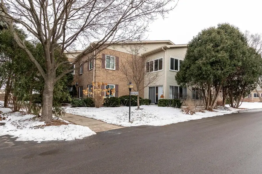 1605 S Golf Glen #A, Madison, WI 53704 - Image #3