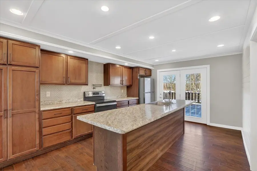 428 W Delavan Drive, Janesville, WI 53546 - Image #2