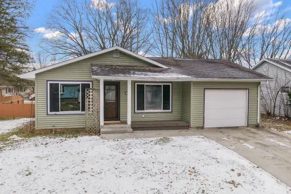 513 W 2nd Street, Reedsburg, WI 53959