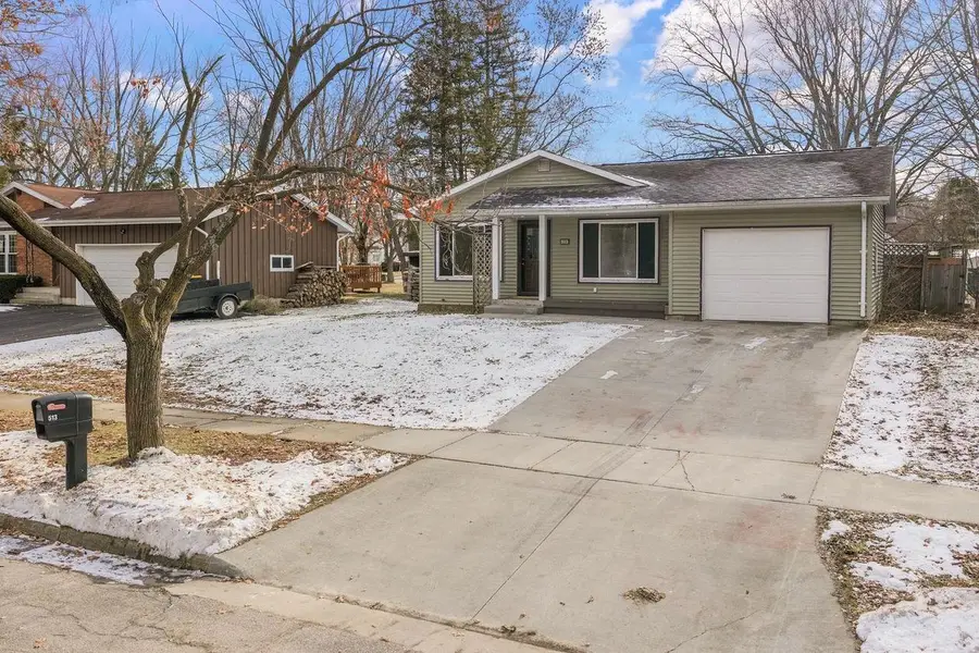 513 W 2nd Street, Reedsburg, WI 53959 - Image #2