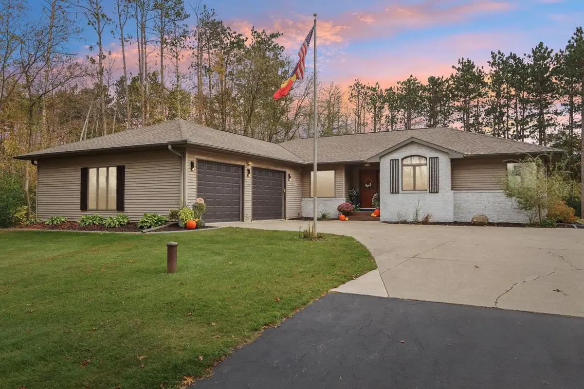 S2948 Fairway Drive, Reedsburg, WI 53959 - Image #1