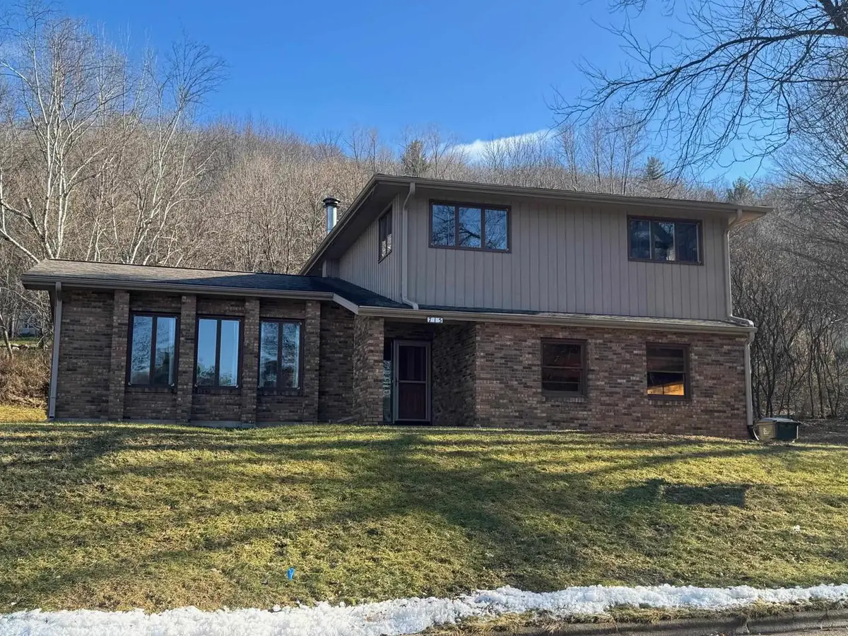 715 S Cairns Avenue, Richland Center, WI 53581 - Image #1