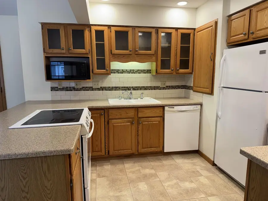 6715 North Avenue, Middleton, WI 53562 - Image #3