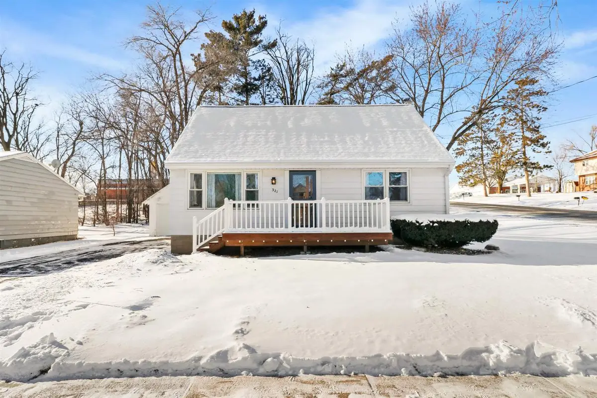 321 W Mulberry Street, Baraboo, WI 53913 - Image #1