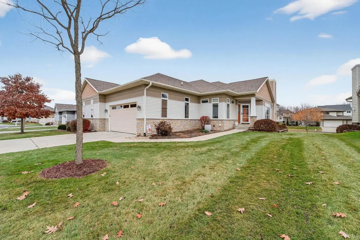 441 Grandview Drive, Waunakee, WI 53597 - Image #1
