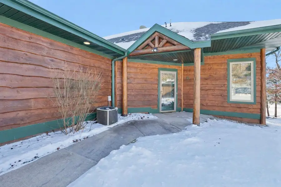 1140 S Gillette Drive #5, Wisconsin Dells, WI 53965 - Image #2