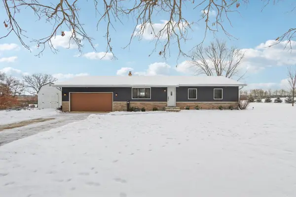 402 Schwantz Road, Pardeeville, WI 53954