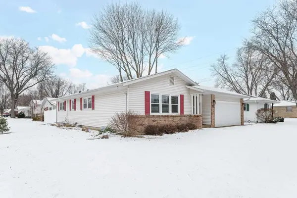 2003 N Lexington Drive, Janesville, WI 53545