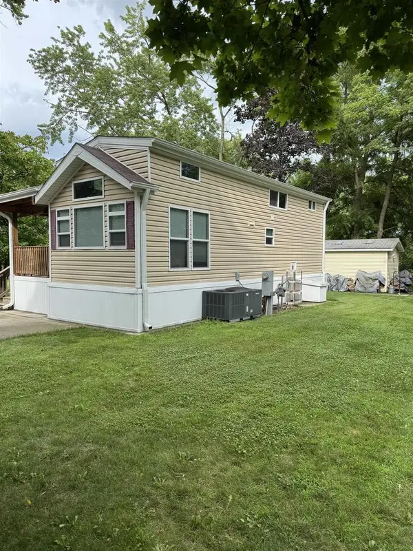 414 Skyline Drive, Edgerton, WI 53534