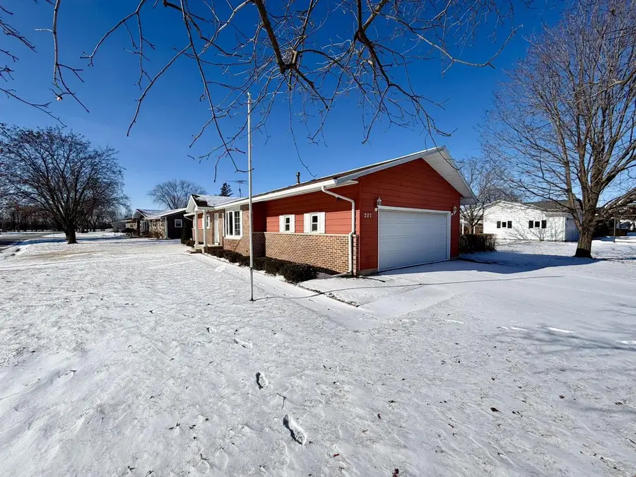 207 Cedar Avenue, Brodhead, WI 53520 - Image #2