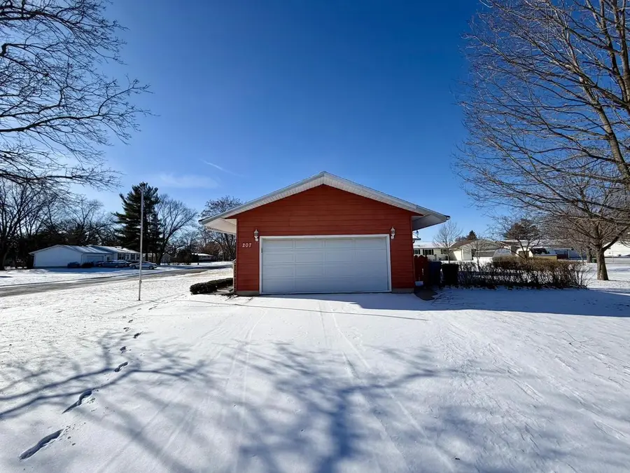 207 Cedar Avenue, Brodhead, WI 53520 - Image #3