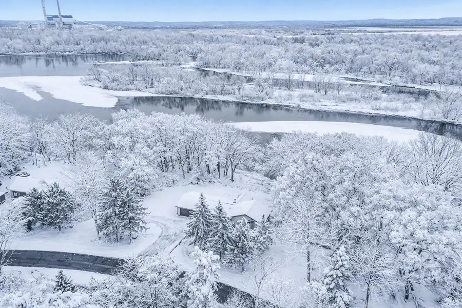 N5630 Thunderbird Road, Portage, WI 53901 - #2