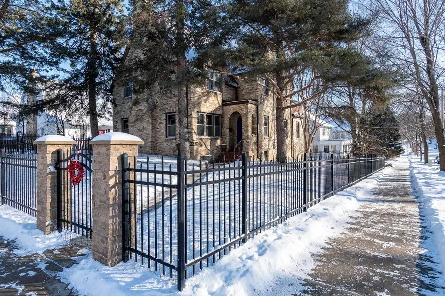 2230 Chadbourne Avenue, Madison, WI 53726 - #3