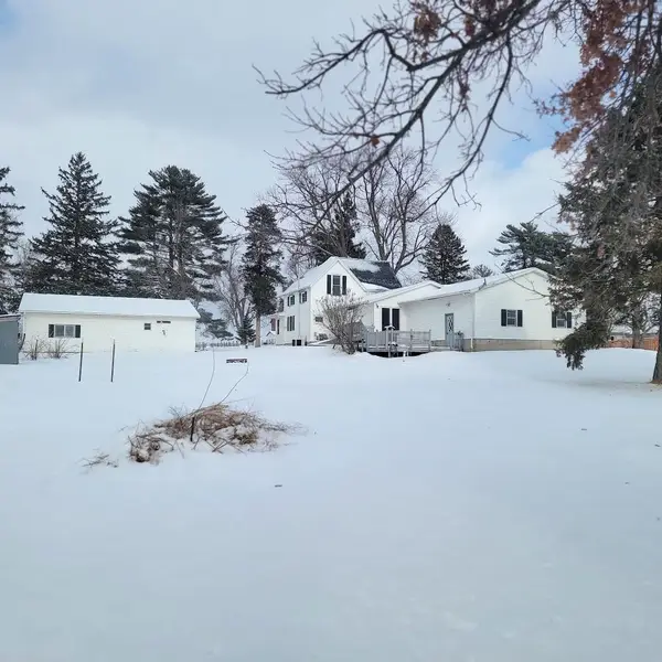 1557 Old Lancaster Road, Platteville, WI 53818