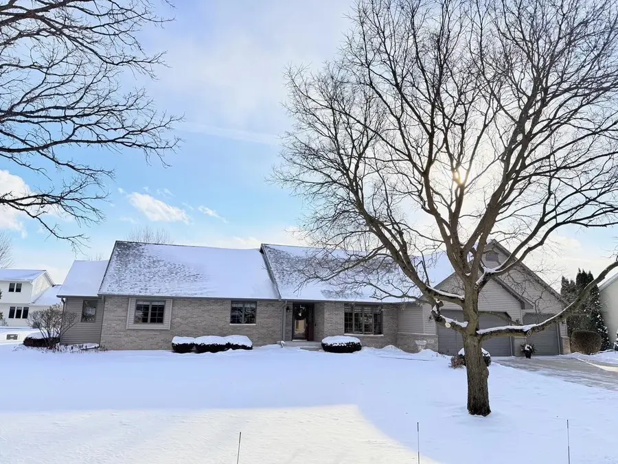 105 Oak Springs Circle, Deforest, WI 53532 - Image #2