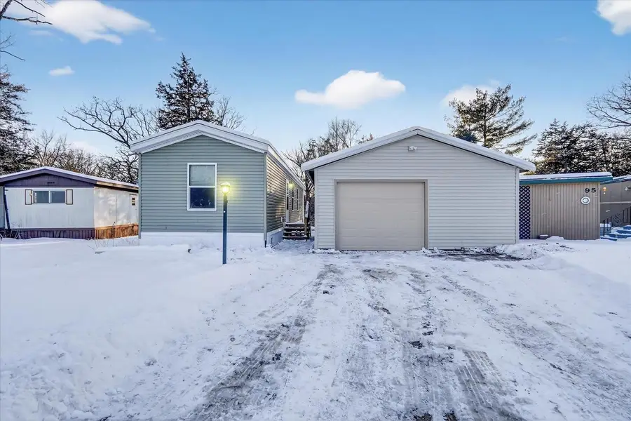 96 Falling Creek Circle #96, Janesville, WI 53548 - Image #3