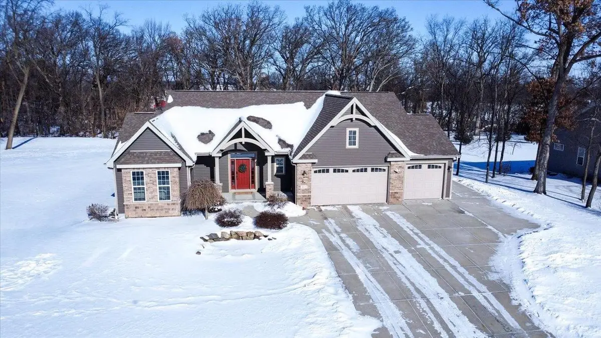 3016 Midnight Sun Drive, Sun Prairie, WI 53590 - Image #1