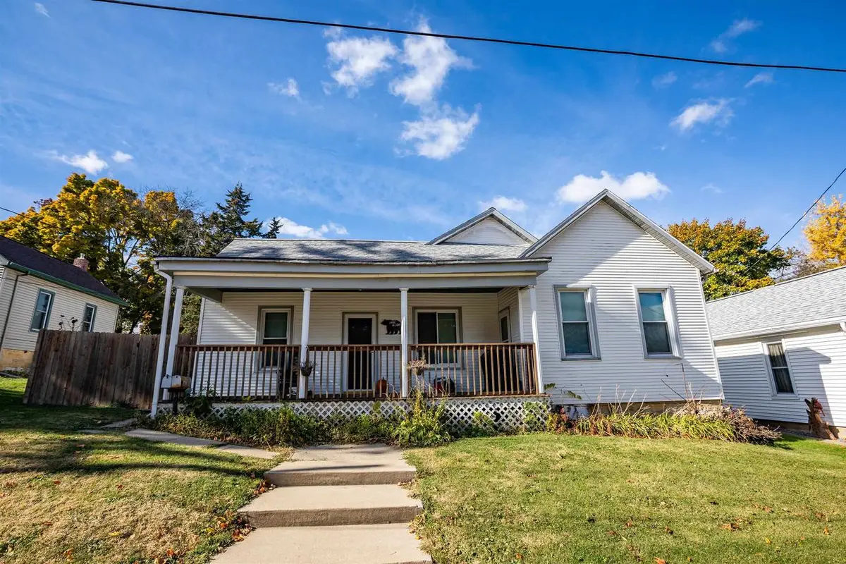 510 S Iowa Street, Dodgeville, WI 53533 - #1