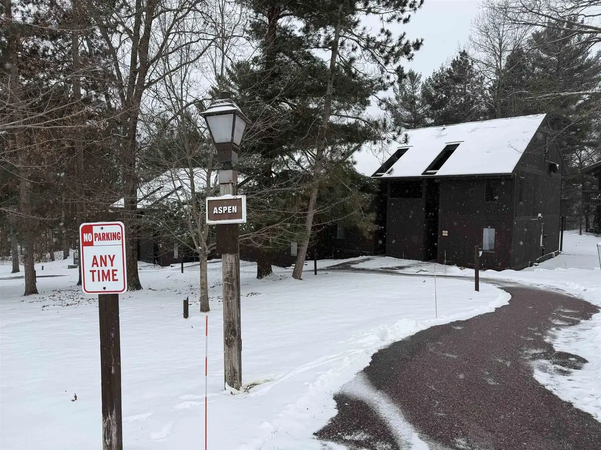 8 Aspen Trail Trail #8, Wisconsin Dells, WI 53965 - Image #1