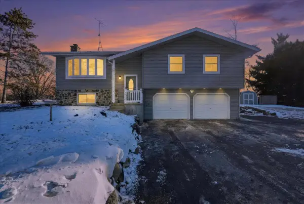 2817 Spring Hill Drive, Stoughton, WI 53589