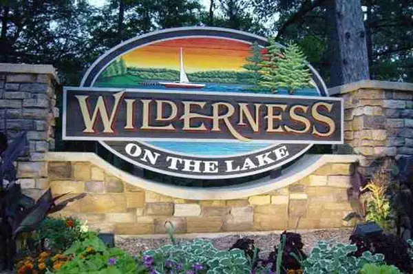 350 E Hiawatha Drive #327, Lake Delton, WI 53940