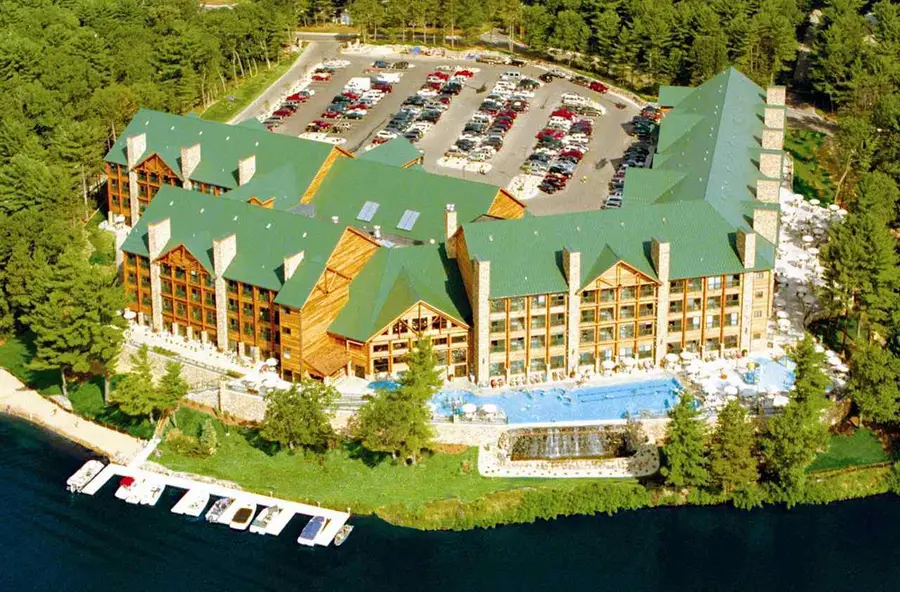 350 E Hiawatha Drive #327, Lake Delton, WI 53940 - Image #2