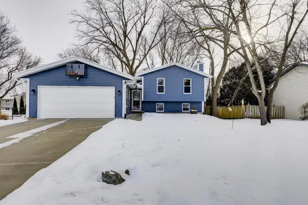 411 Butternut Drive, Oregon, WI 53575