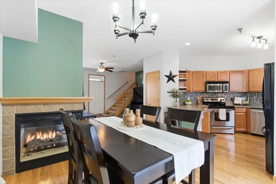 14 S Gardens Way, Fitchburg, WI 53711 - Image #2