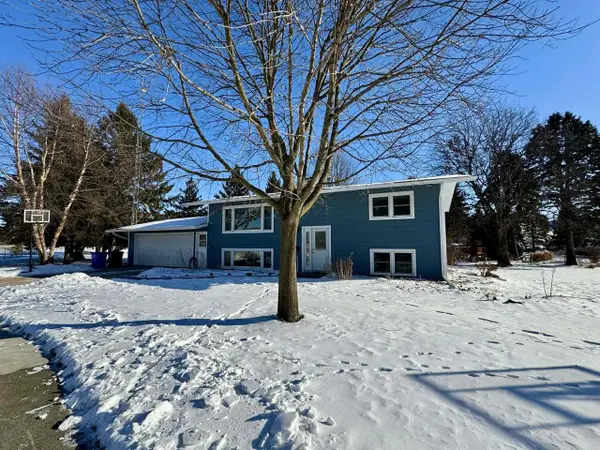 122 Circle Drive, Randolph, WI 53956