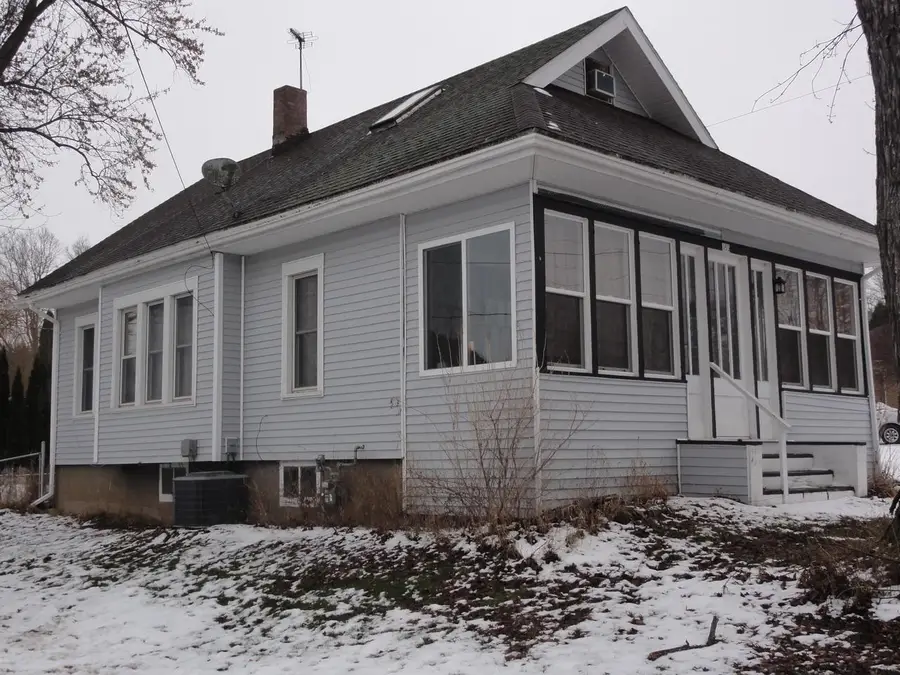 153 W Charles Street, Markesan, WI 53946 - #2