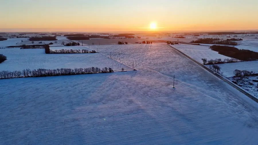 W9012 County Rd B, Sharon, WI 53585 - Image #2