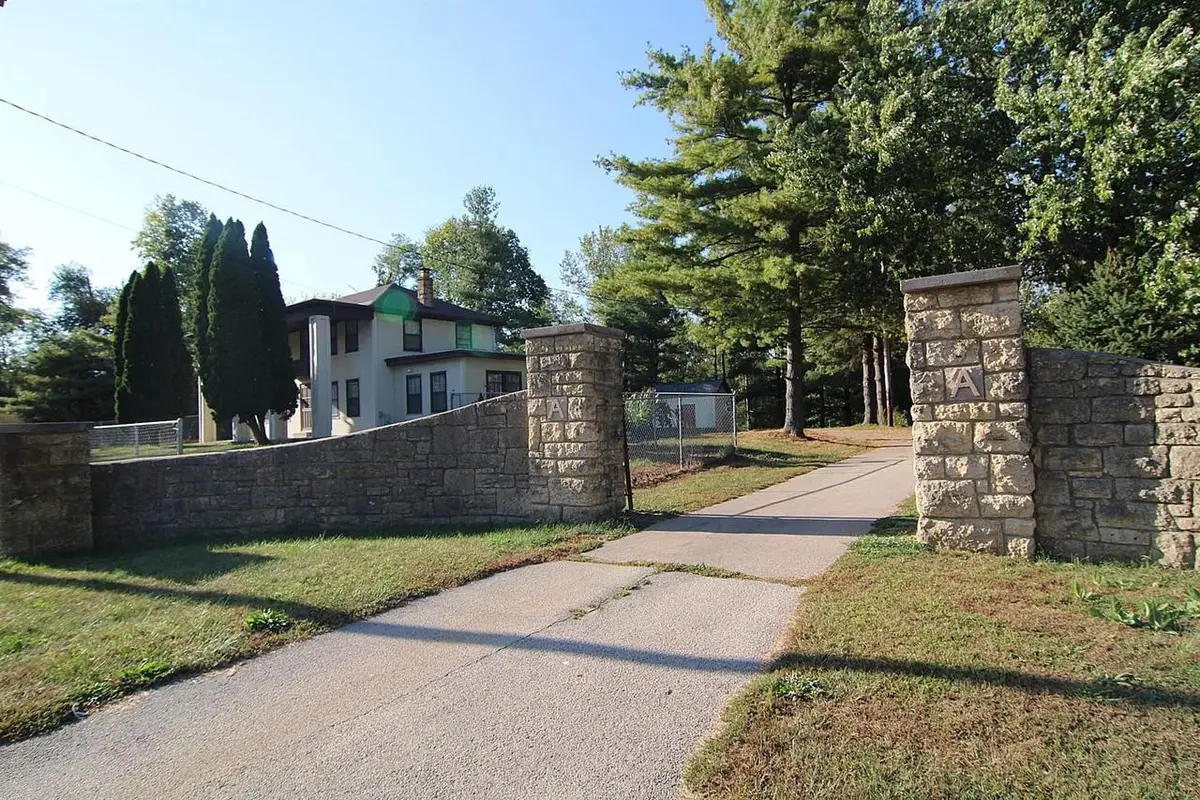 8119 S Main Street, Rockford, IL 61102 - Image #1