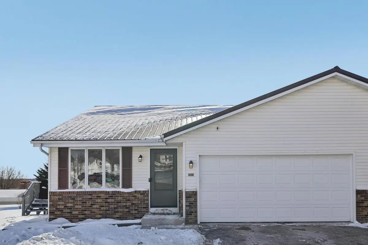 839 Kimseth Circle, Deerfield, WI 53531 - Image #1