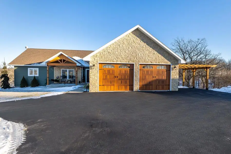 12481 Bluebird Lane, Darlington, WI 53530 - Image #2