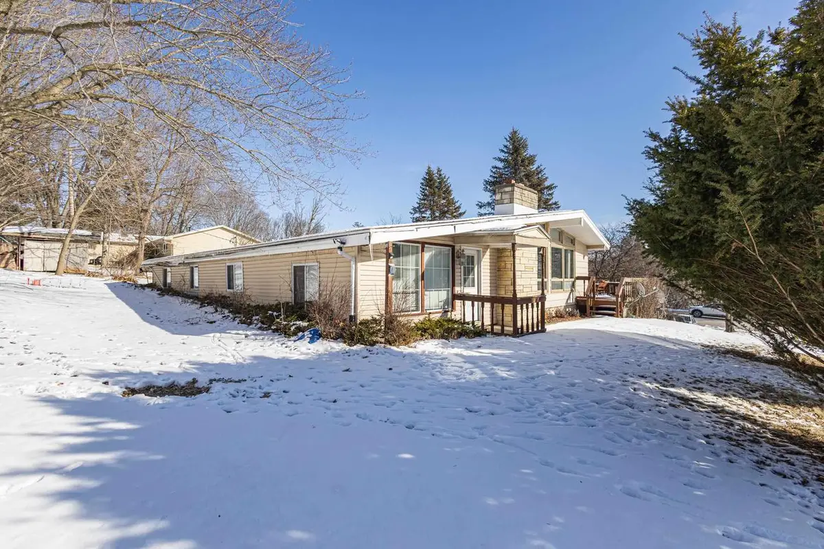 170 N College Drive, Platteville, WI 53818 - Image #1