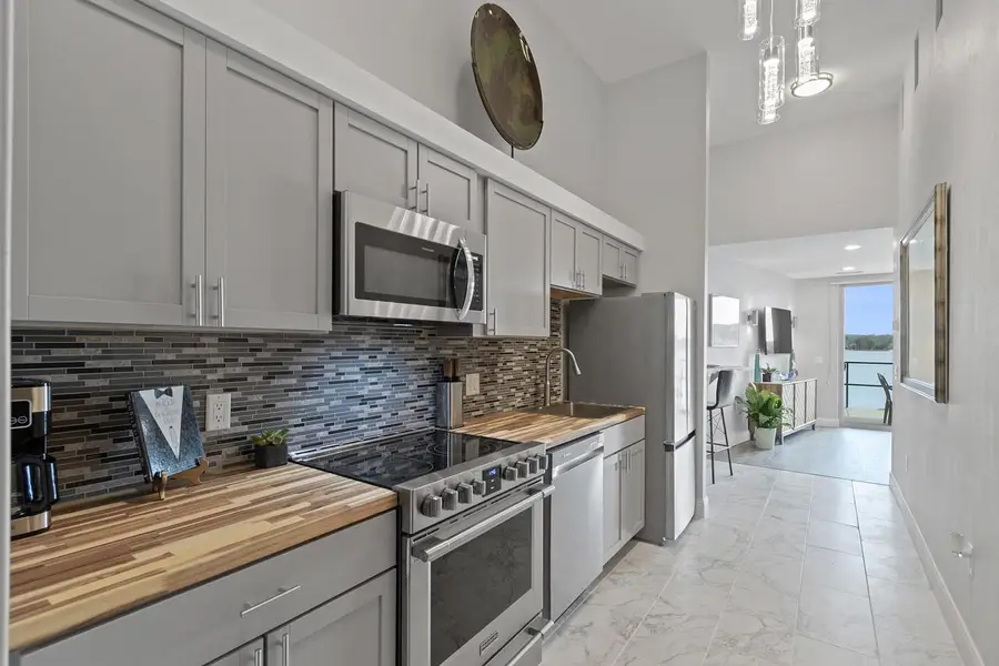 680 E Hiawatha Drive #405, Wisconsin Dells, WI 53965 - #2